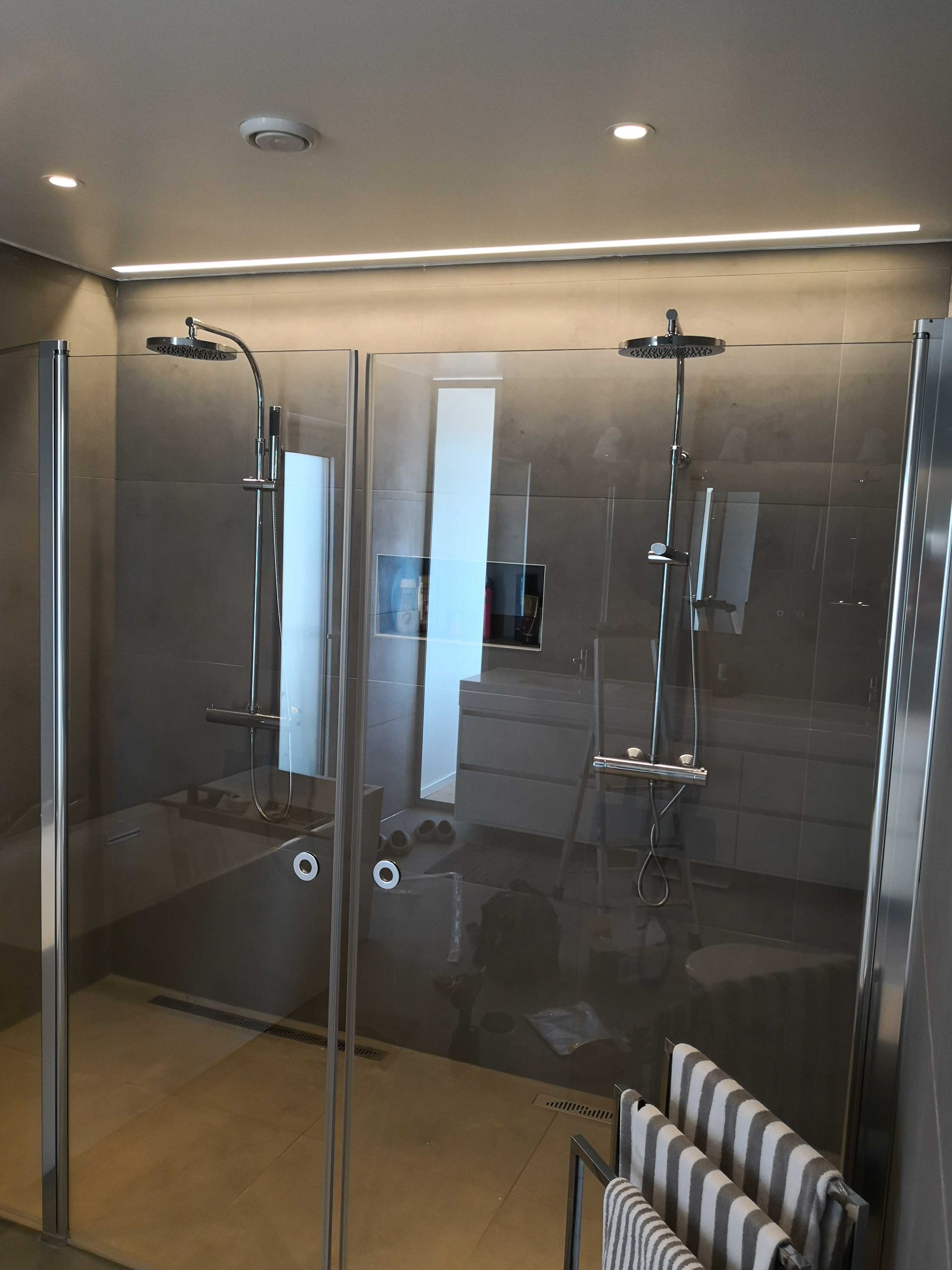 LED Strip i dusj - Enebolig Kongsvinger